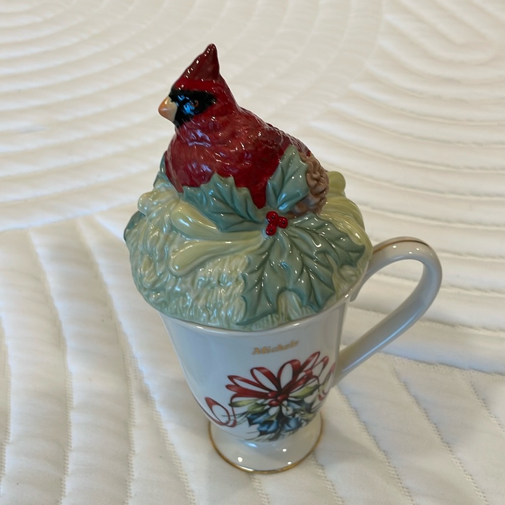 Lenox Winter Greetings Gold Trimmed Covered Mug